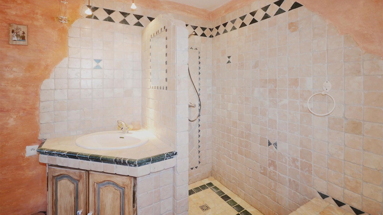Photo of Bathroom in Venasque