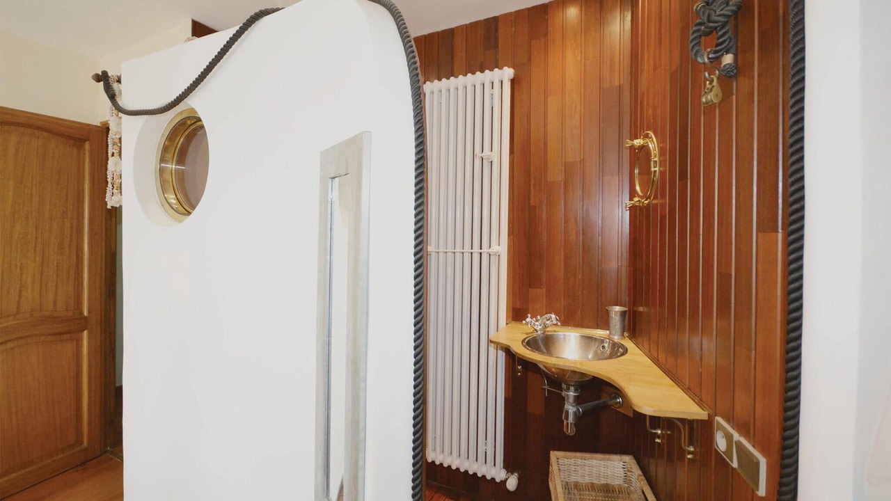 Photo of Bathroom in Venasque