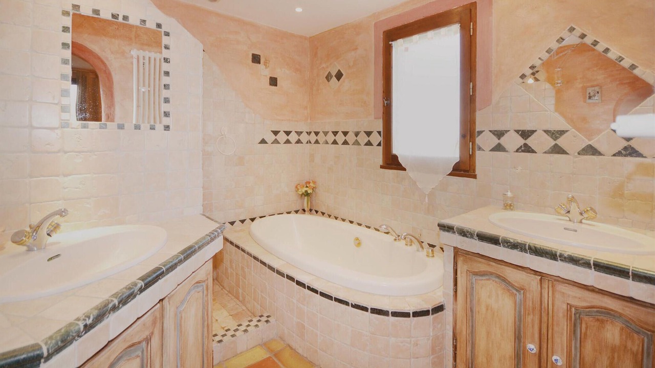 Photo of Bathroom in Venasque