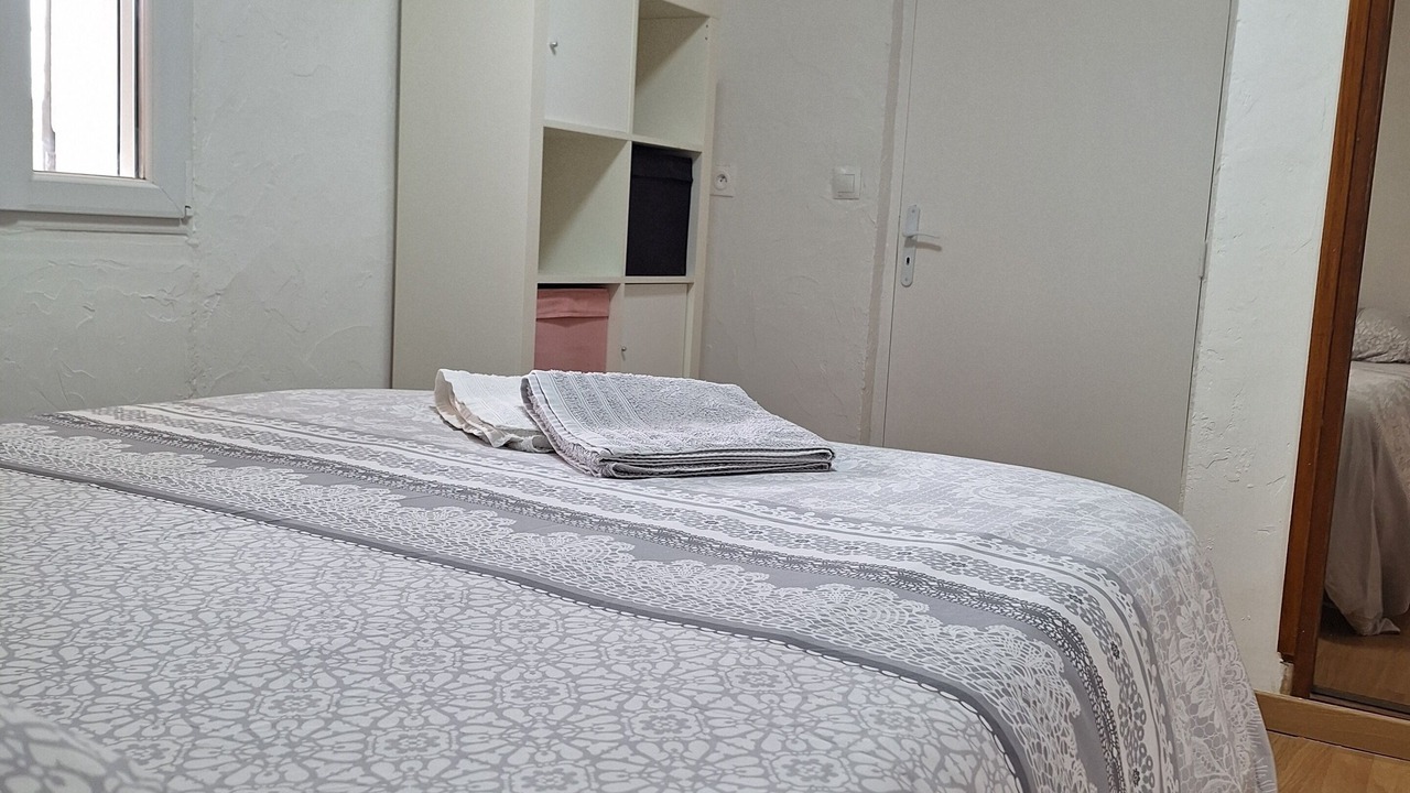 Photo of Bedroom in Rustrel