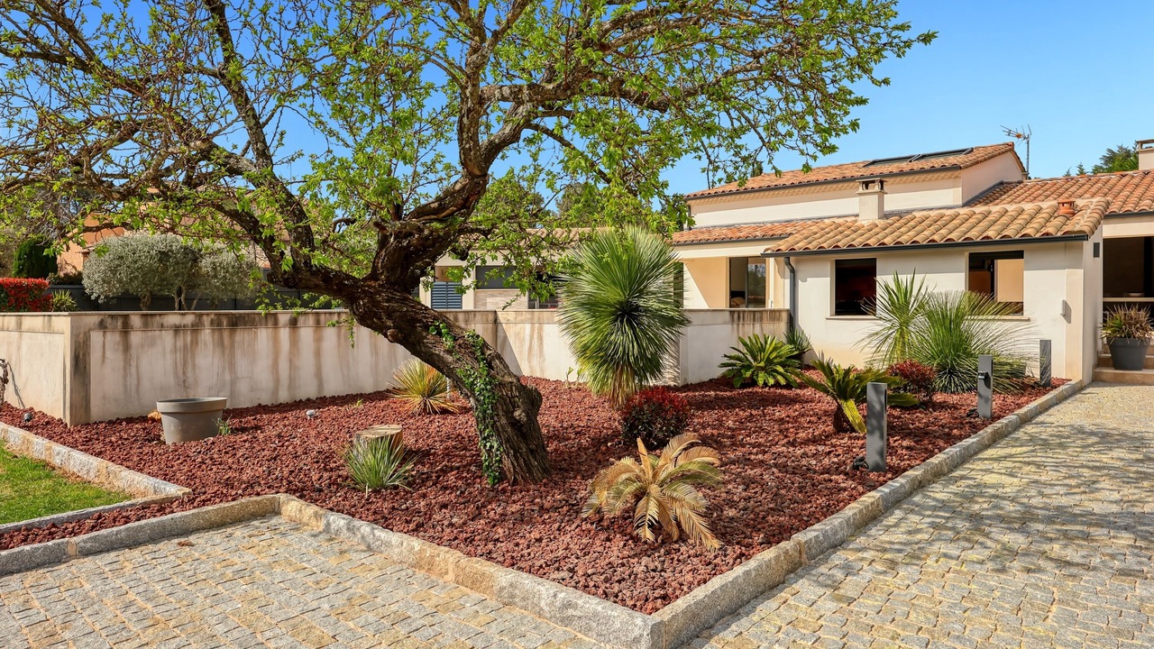 Photo of Outdoor in Saint-Maximin-la-Sainte-Baume