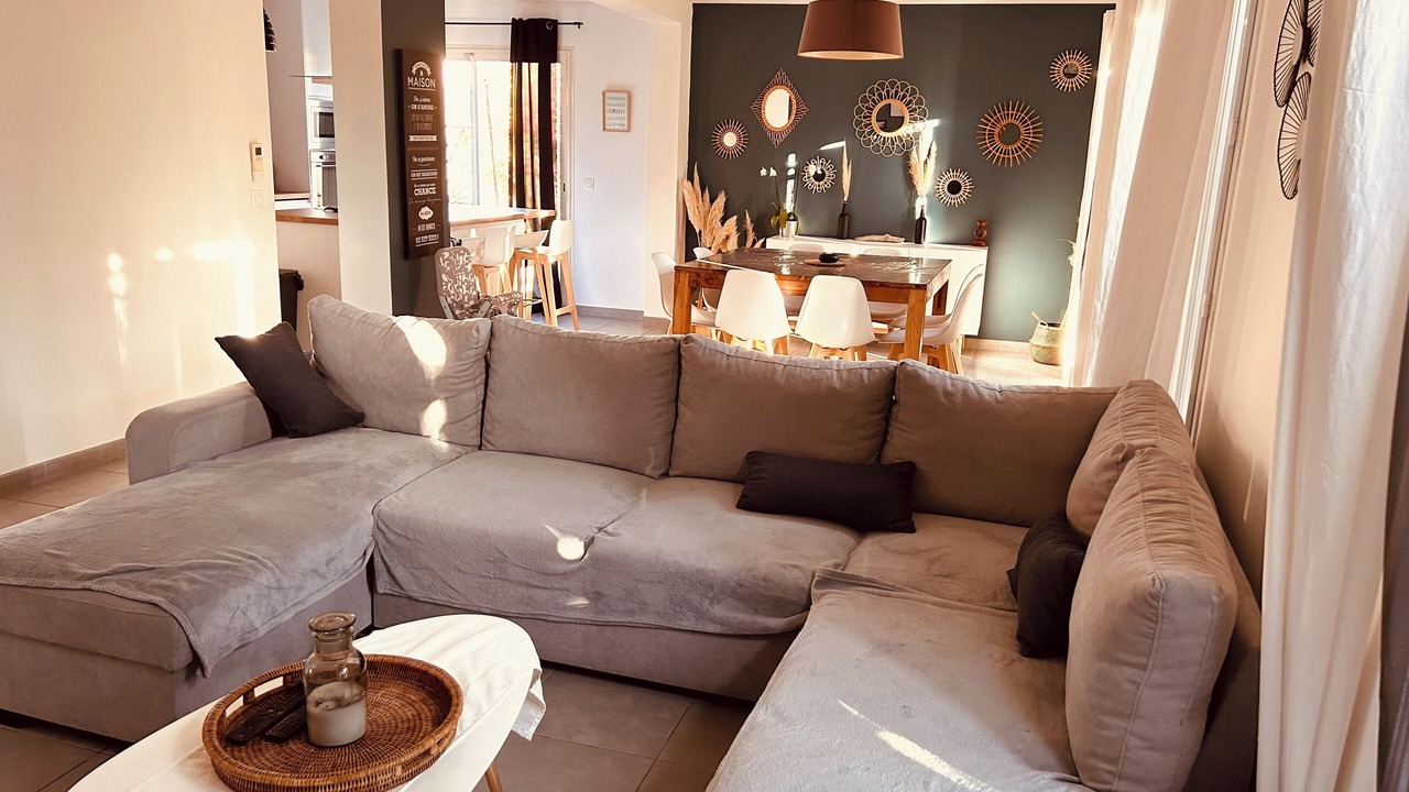 Photo of Livingroom in Mouries