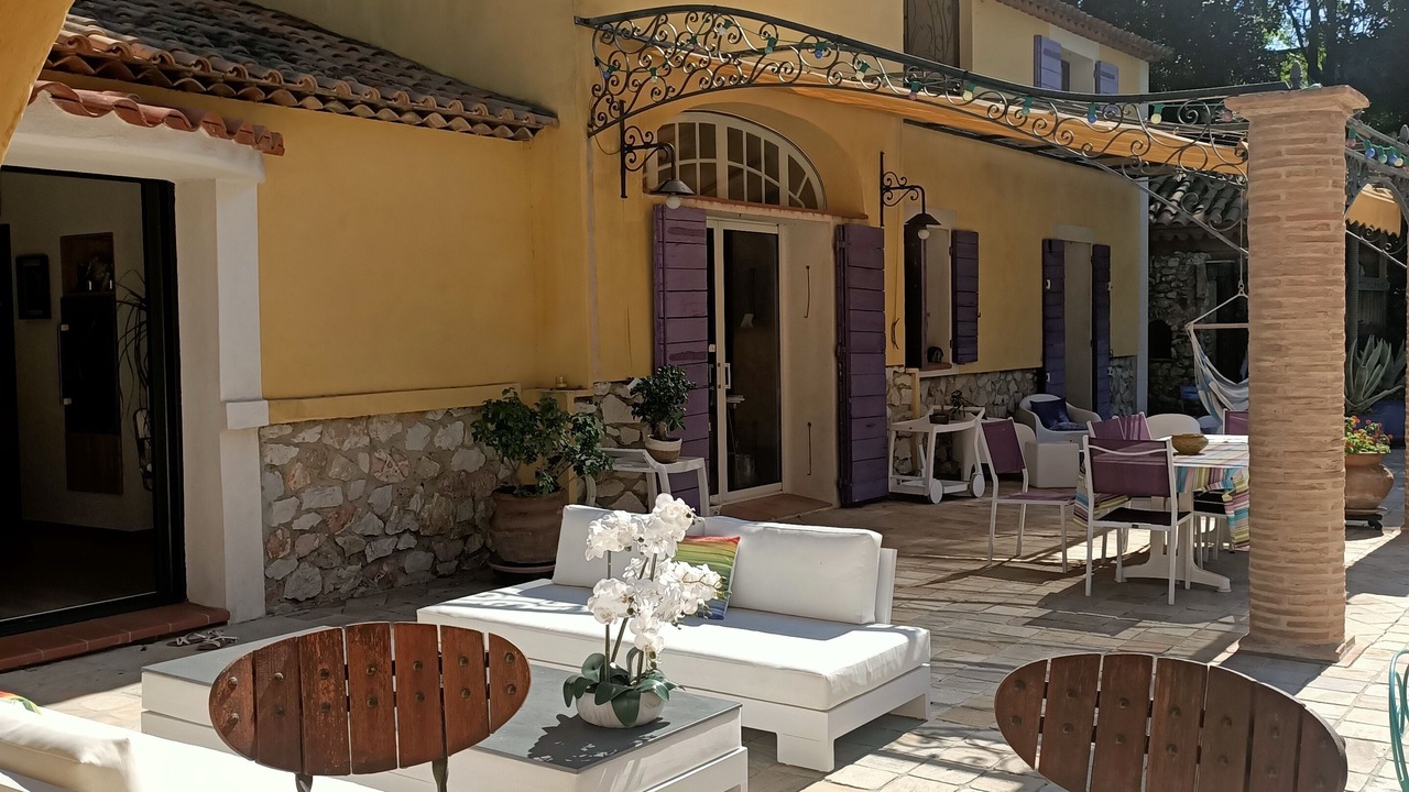 Photo of Patio Balcony in Gemenos