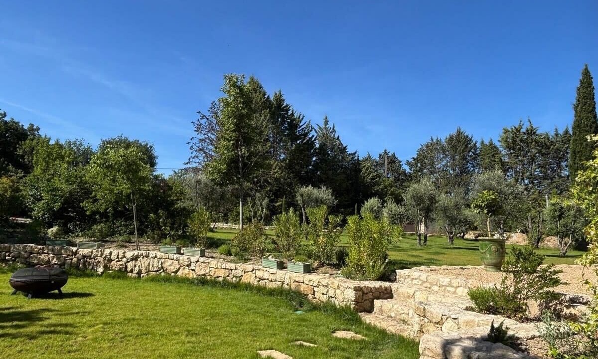 Photo of Outdoor in Le Puy-Sainte-Reparade