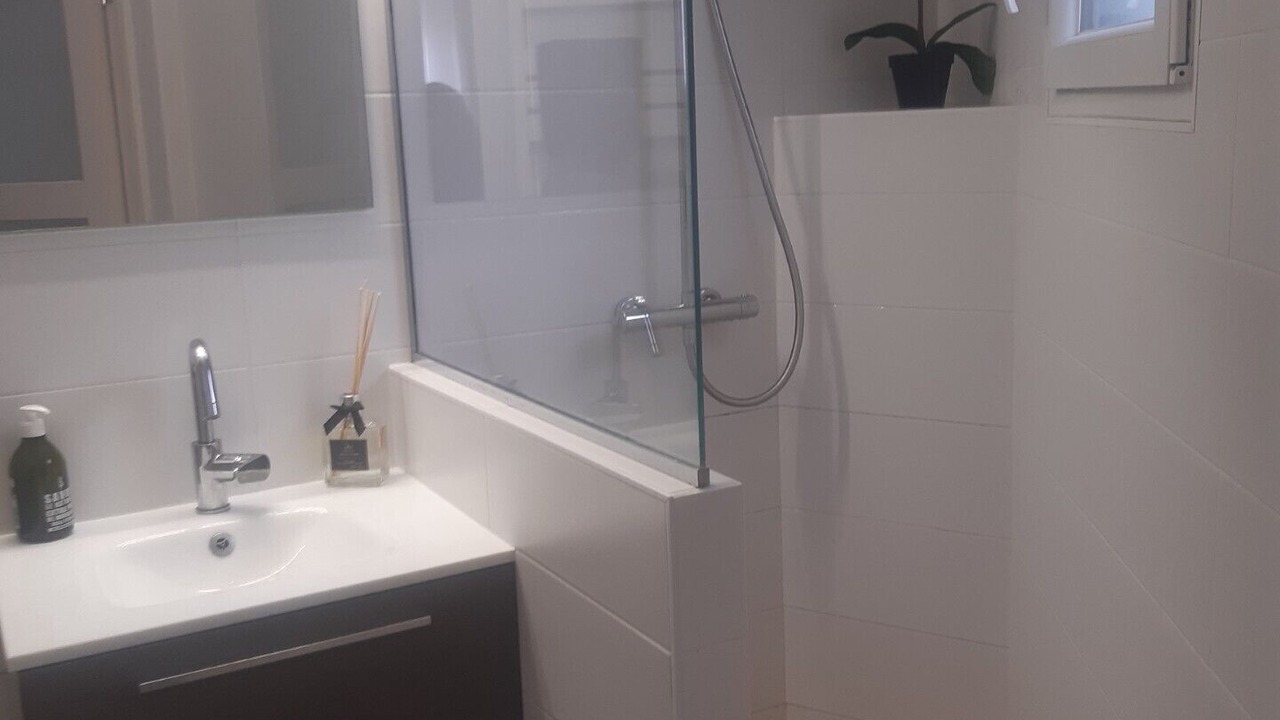 Photo of Bathroom in Vedene