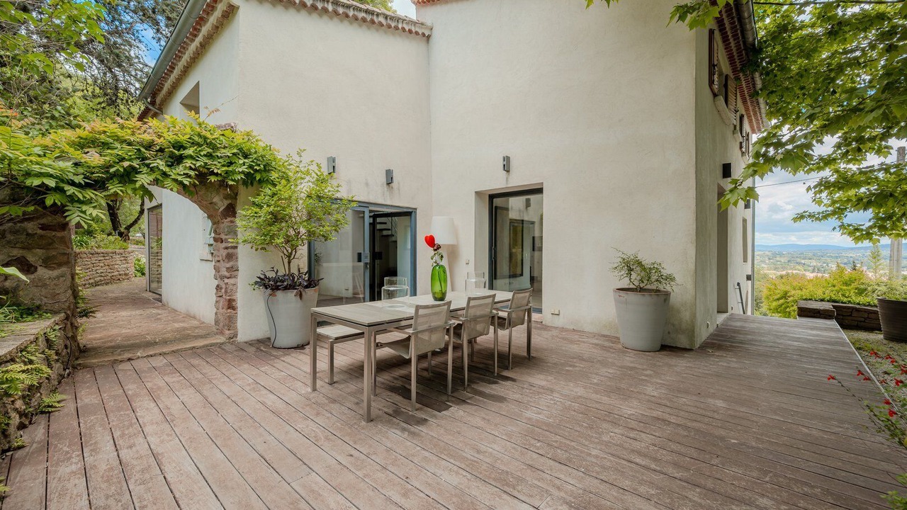 Photo of Outdoor in Sollies-Ville