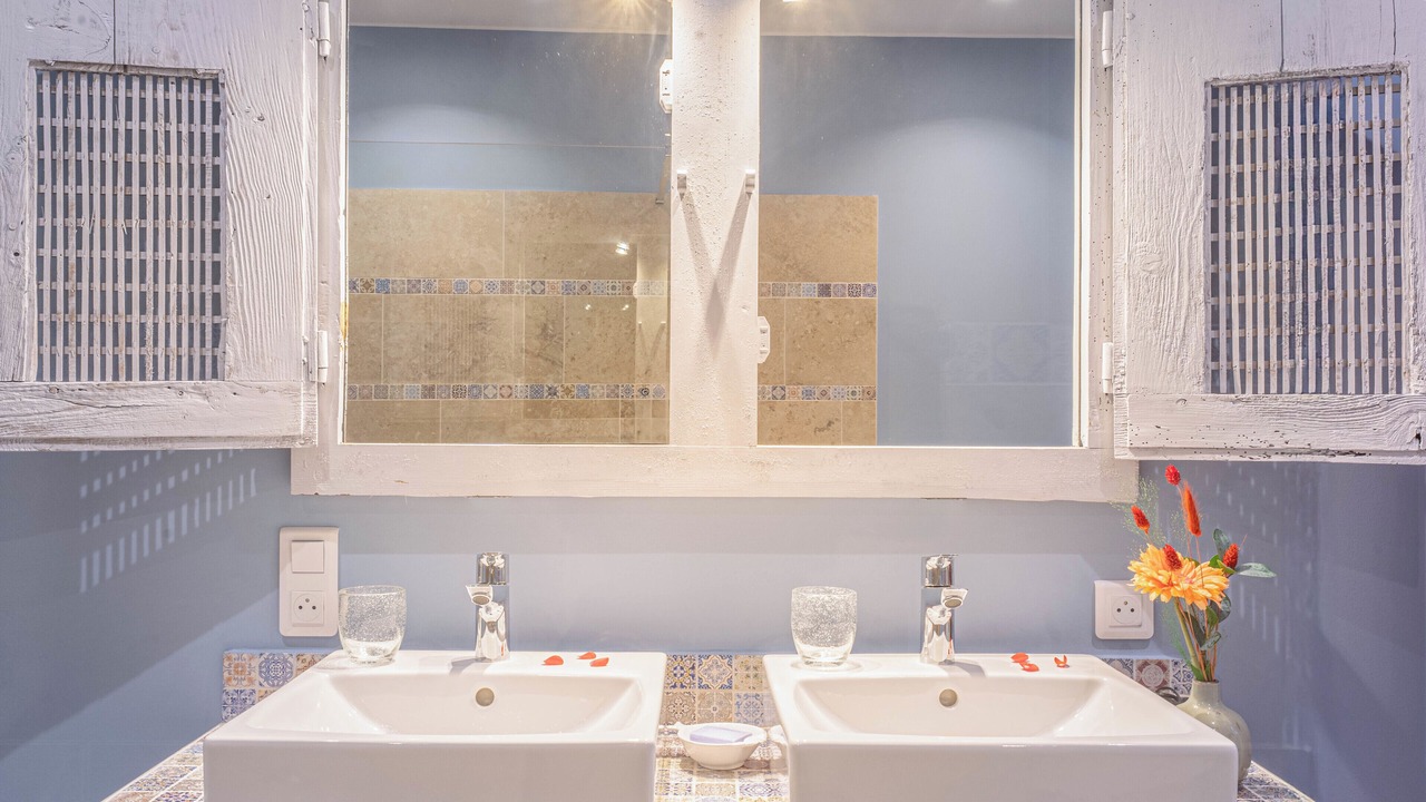 Photo of Bathroom in Roussillon