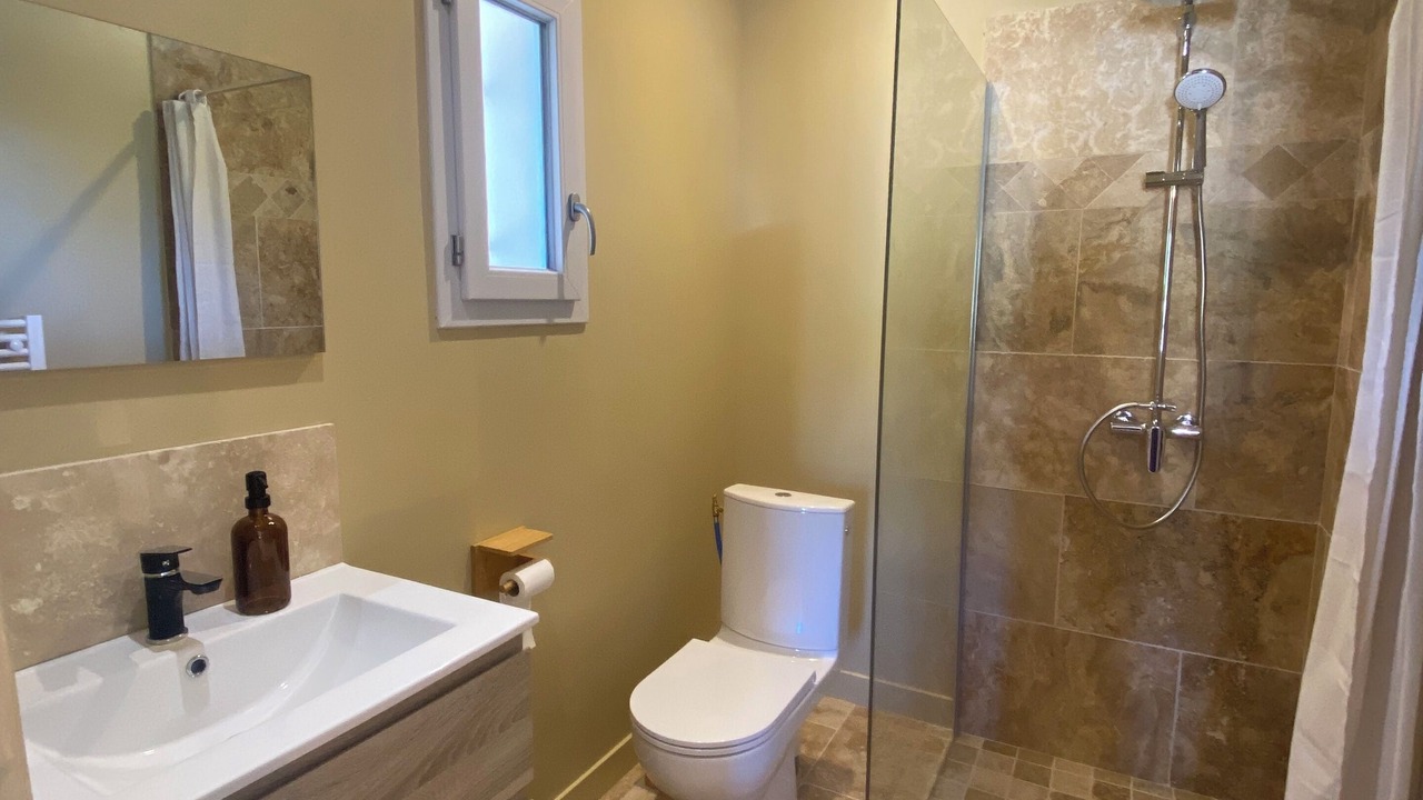 Photo of Bathroom in Lioux