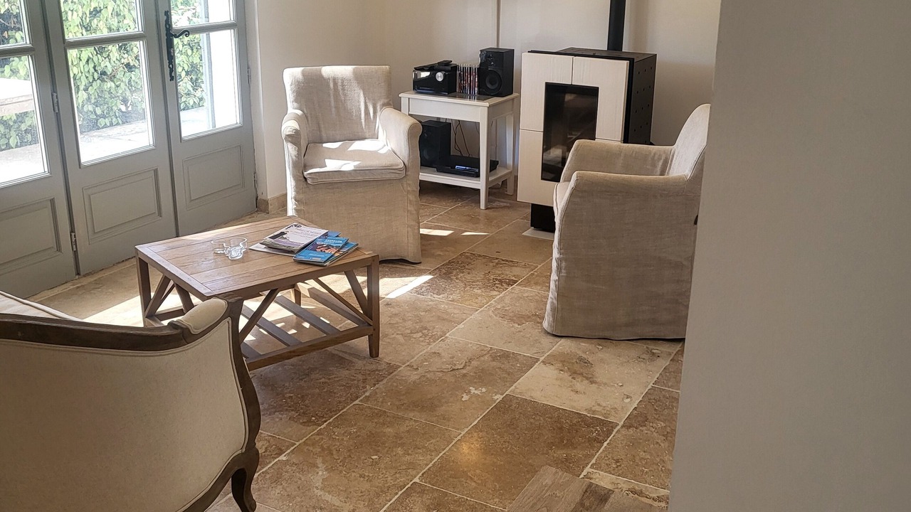 Photo of Livingroom in Lioux