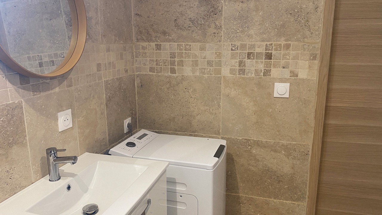 Photo of Bathroom in Sablet