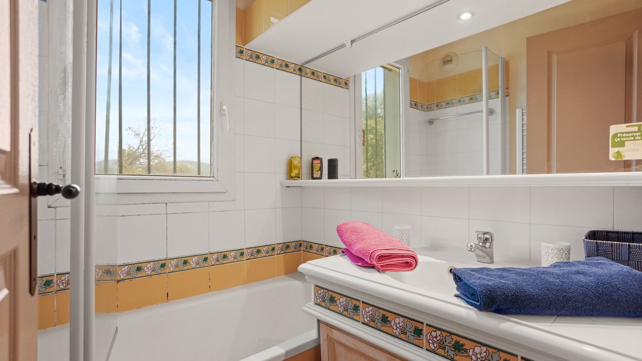Photo of Bathroom in Les Restanques
