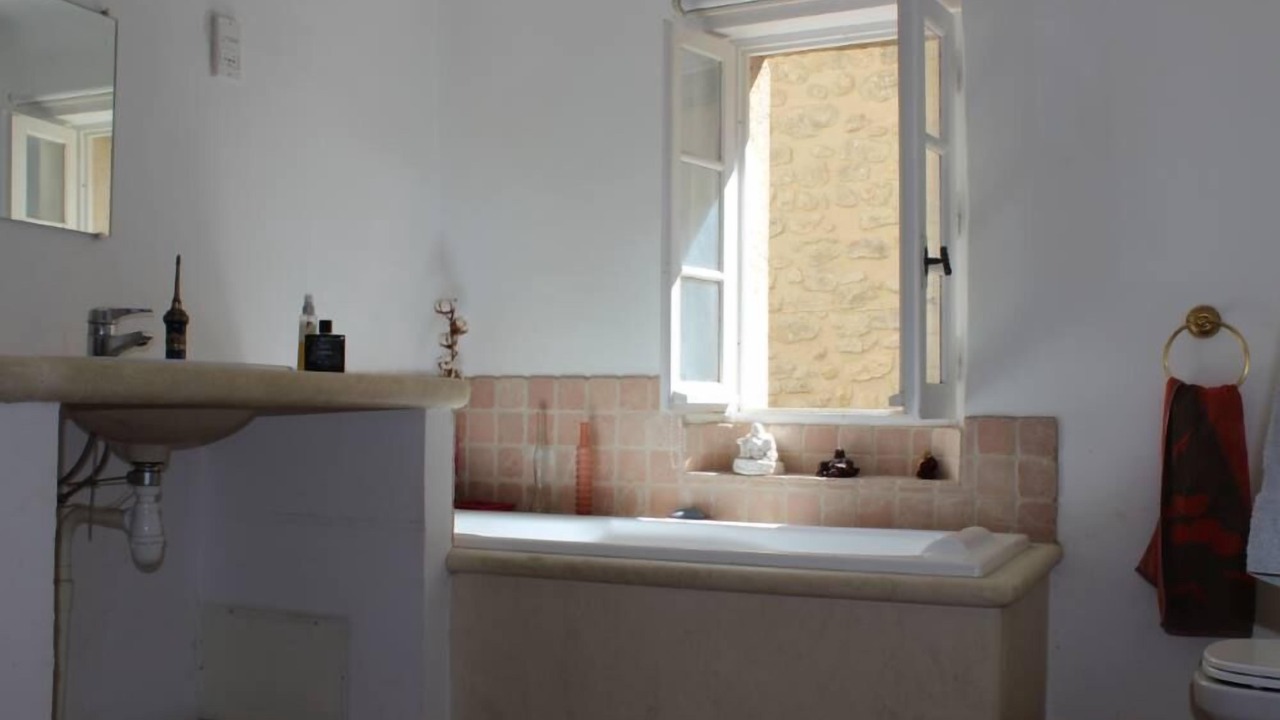 Photo of Bathroom in Saint-Martin-de-Castillon