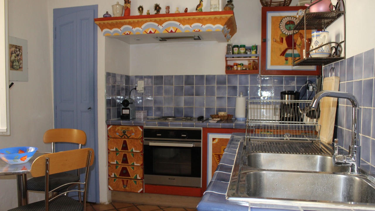 Photo of Kitchen in Saint-Martin-de-Castillon