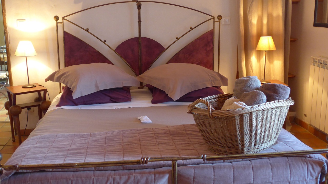 Photo of Bedroom in L'Isle-sur-la-Sorgue