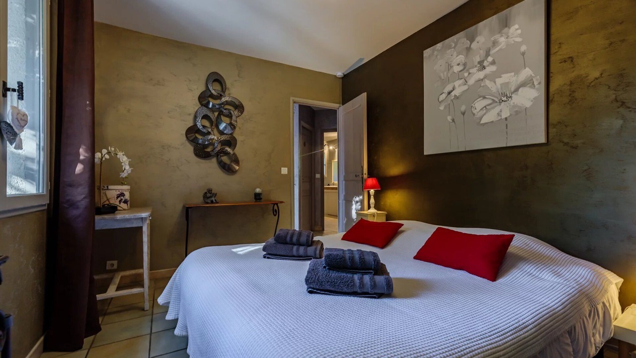 Photo of Bedroom in Gordes