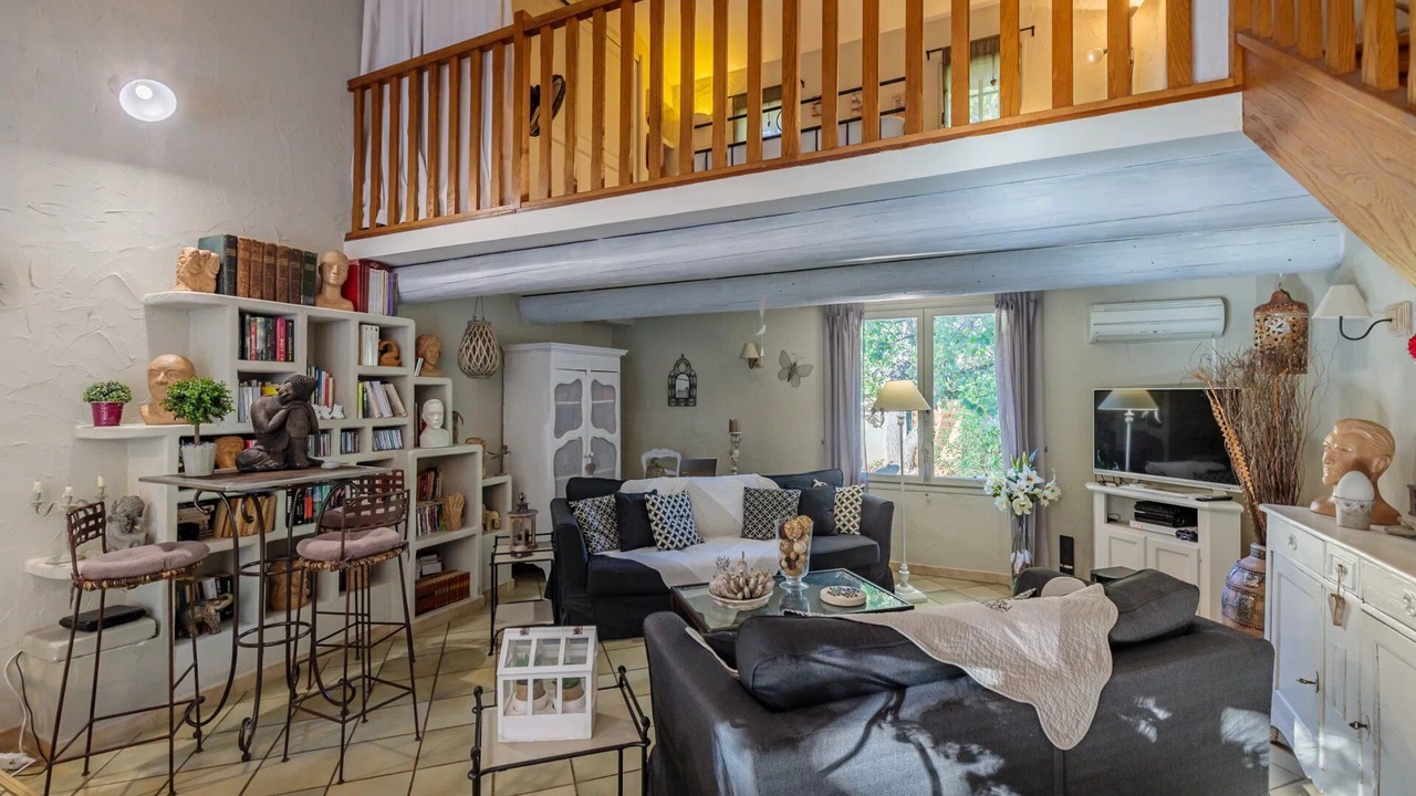 Photo of Livingroom in Gordes