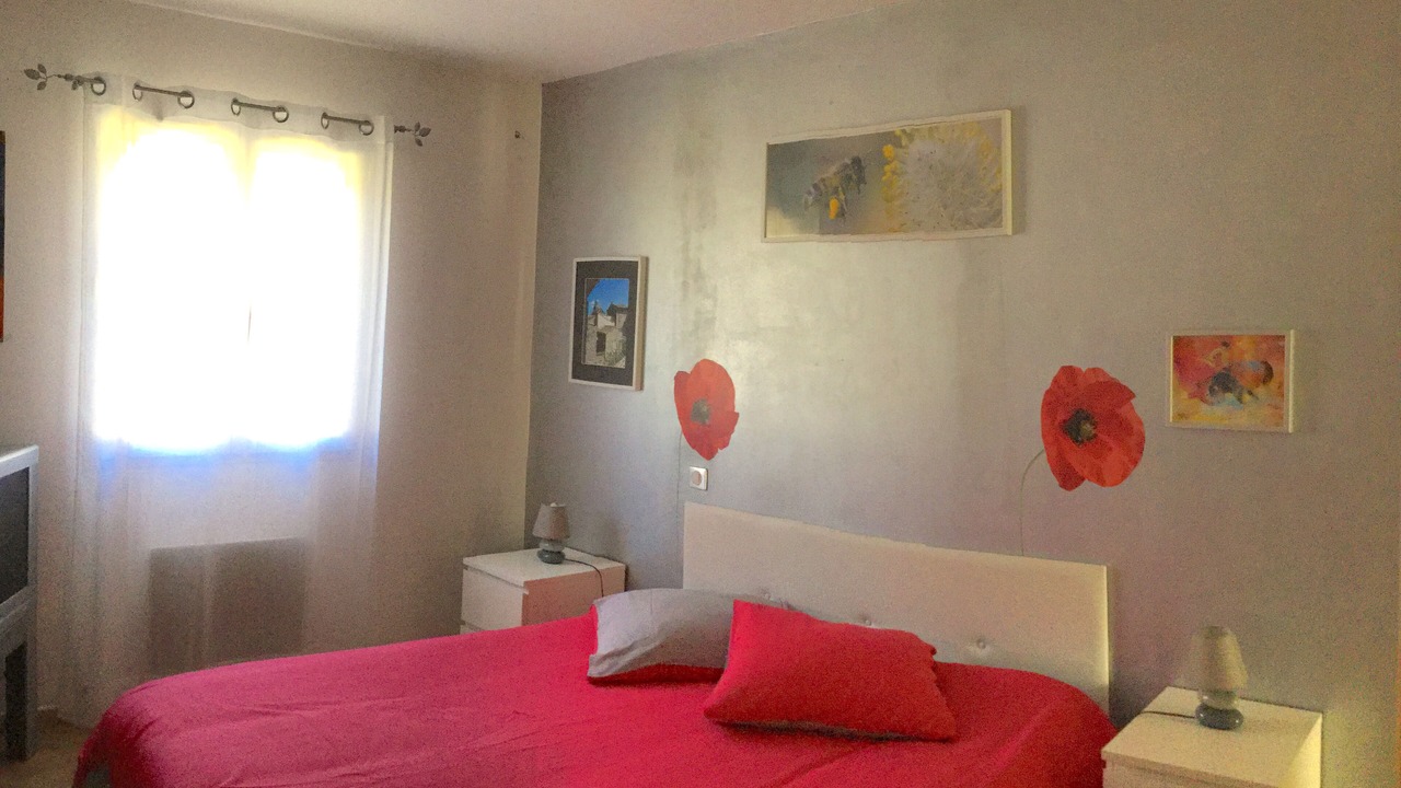 Photo of Bedroom in Rochefort-du-Gard