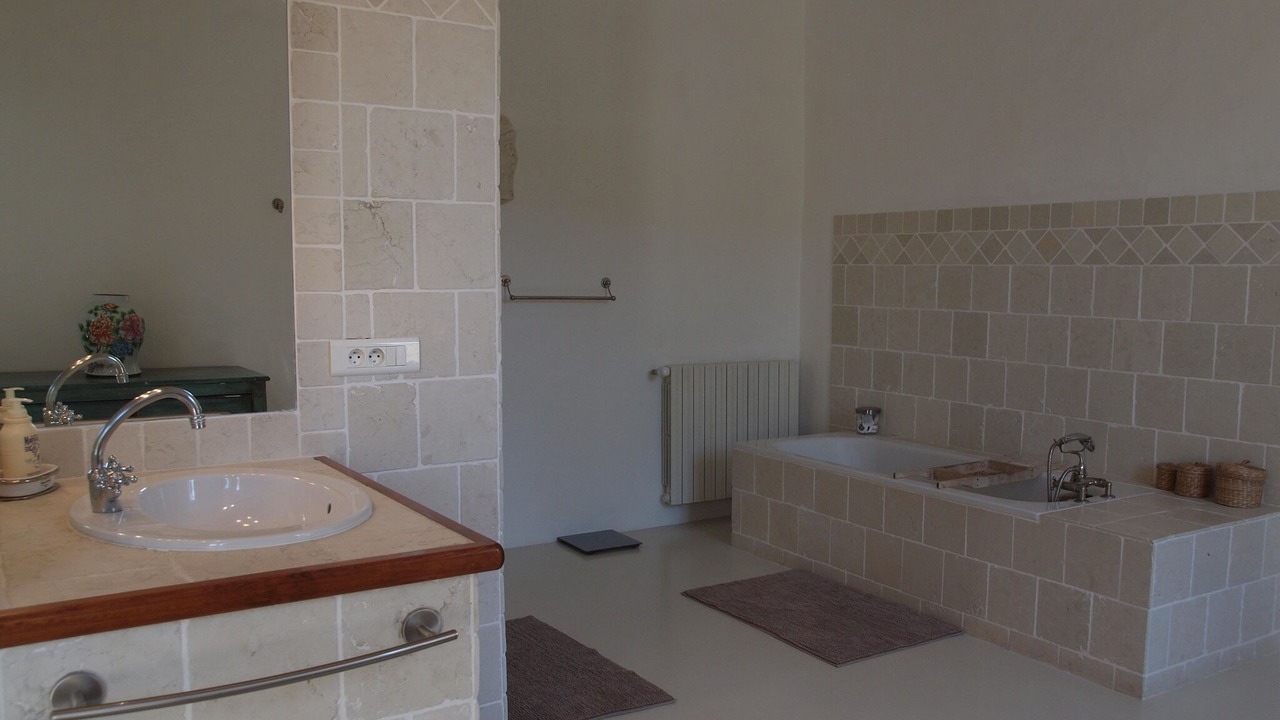 Photo of Bathroom in Oppede