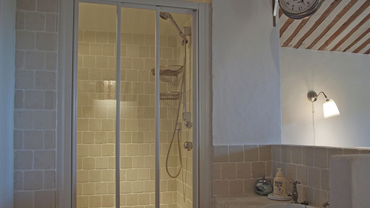 Photo of Bathroom in Oppede