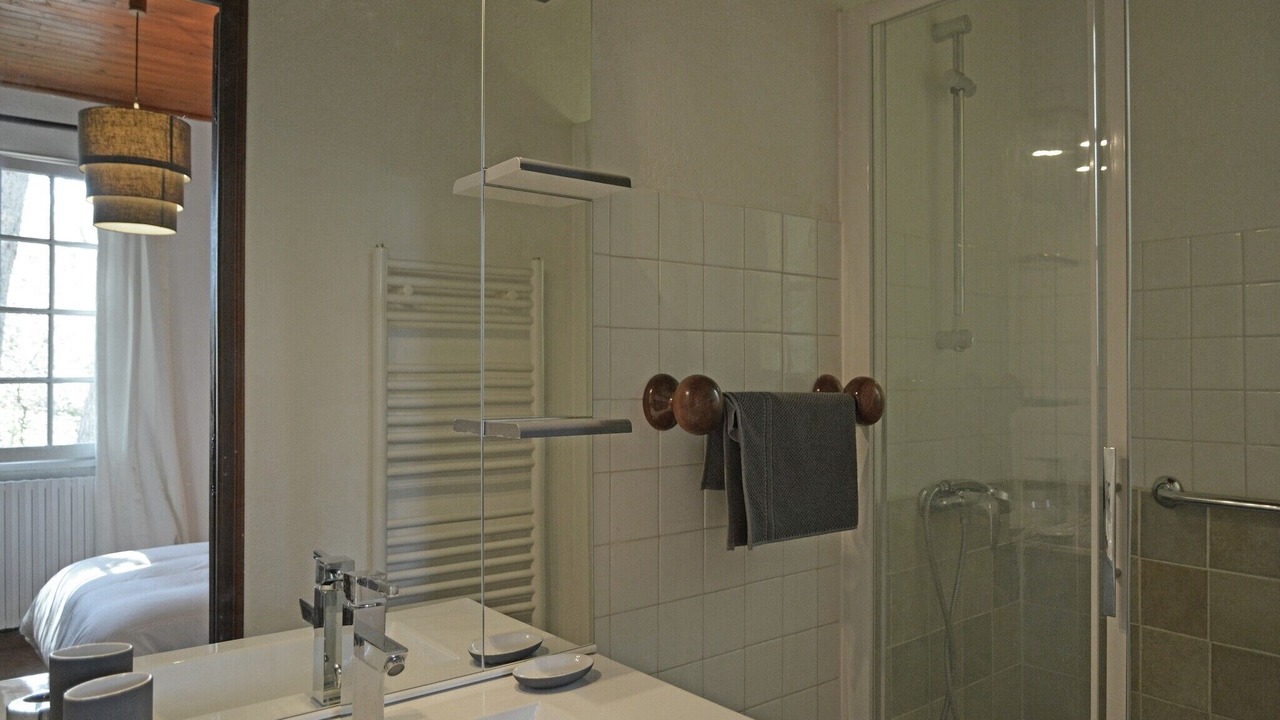 Photo of Bathroom in Beaucaire