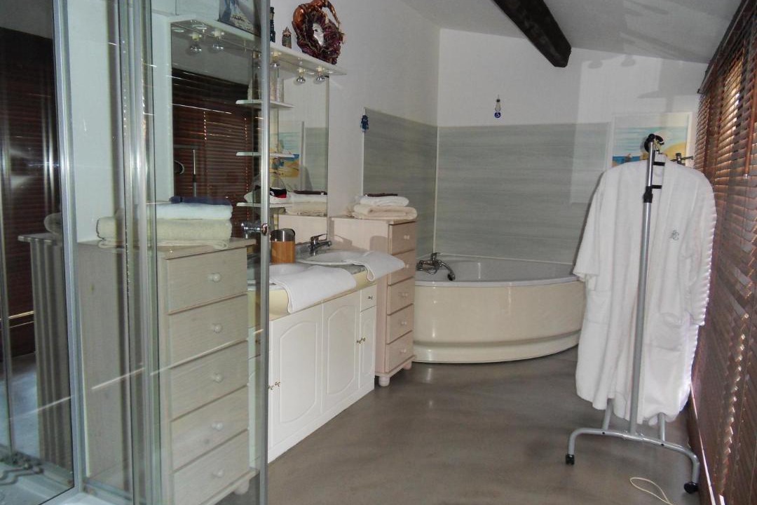 Photo of Others in Oppede