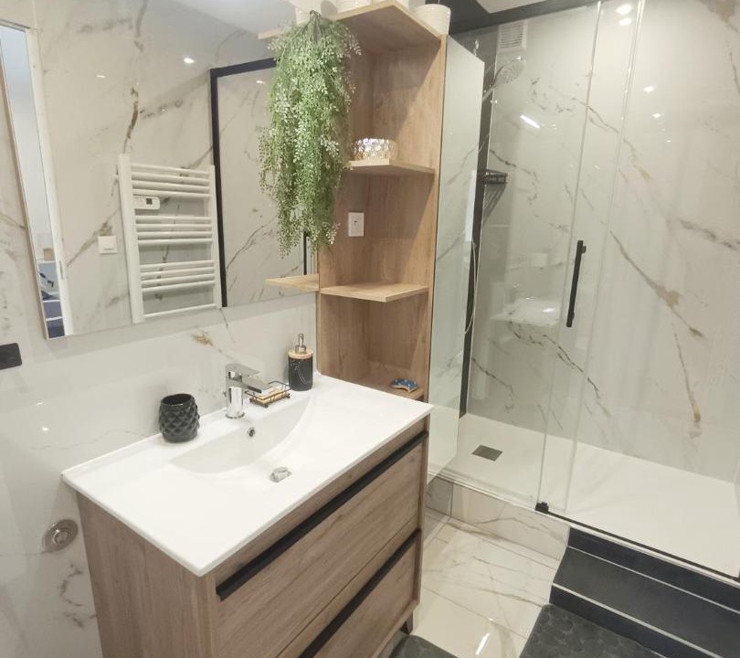 Photo of Bathroom in Morieres-les-Avignon