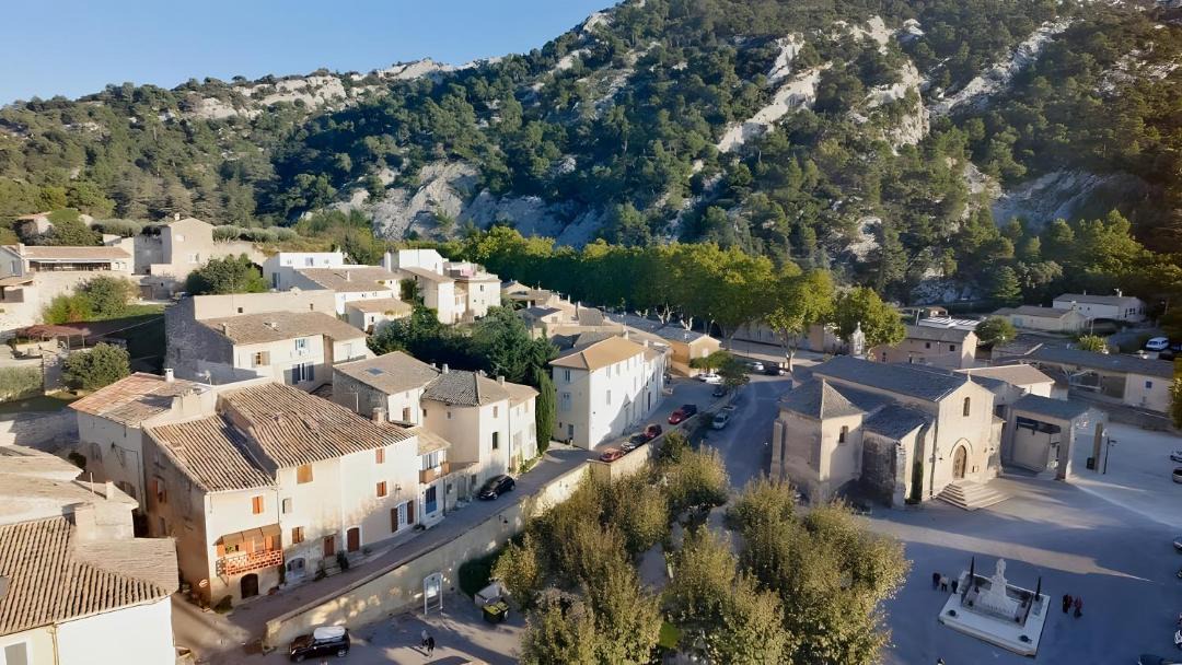 Photo of Buildings in Robion