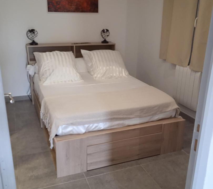 Photo of Bedroom in Entraigues-sur-la-Sorgue