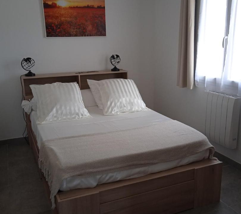 Photo of Bedroom in Entraigues-sur-la-Sorgue