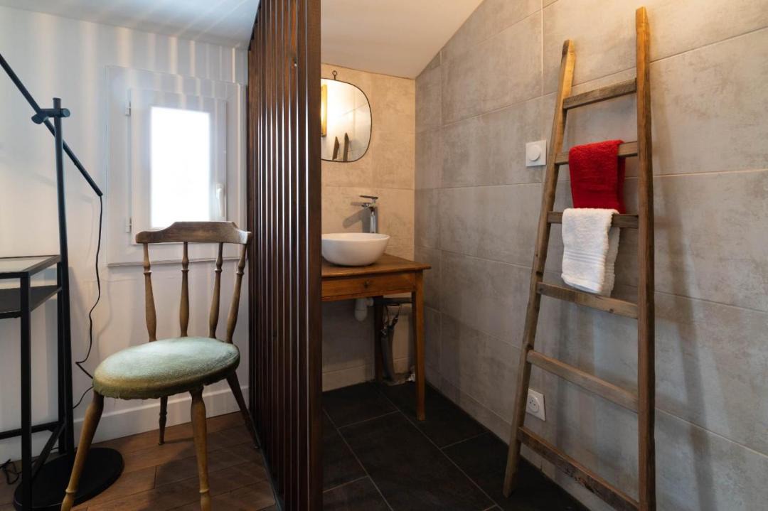 Photo of Bathroom in Velaux