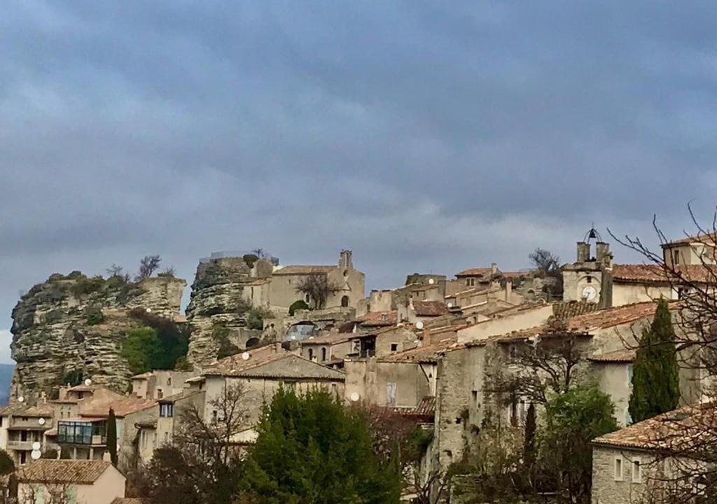 Photo of Buildings in Saignon