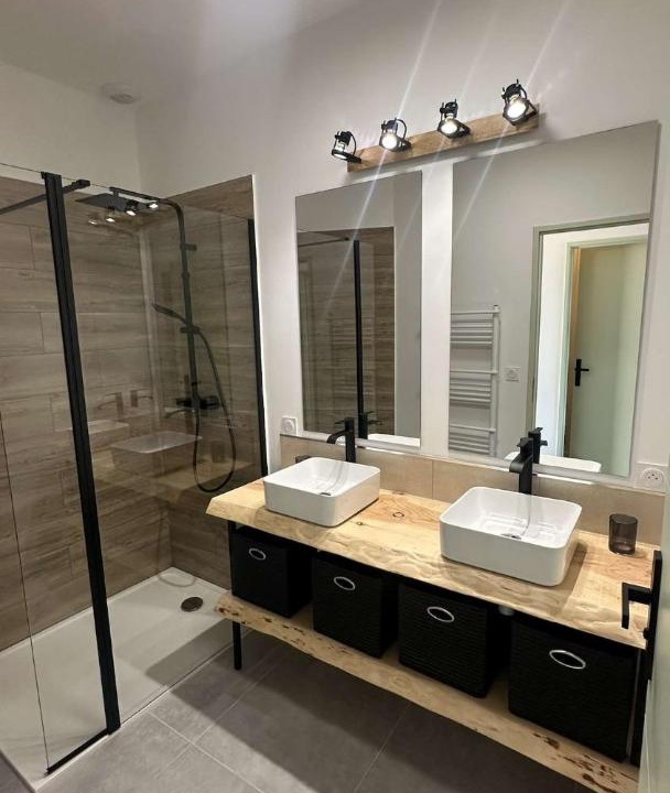 Photo of Bathroom in Laudun