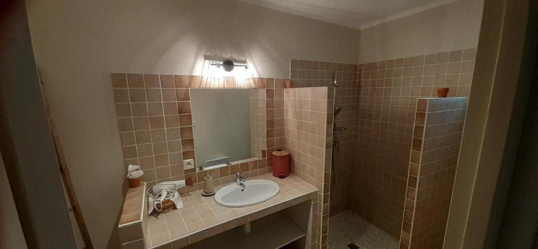 Photo of Bathroom in Maillane