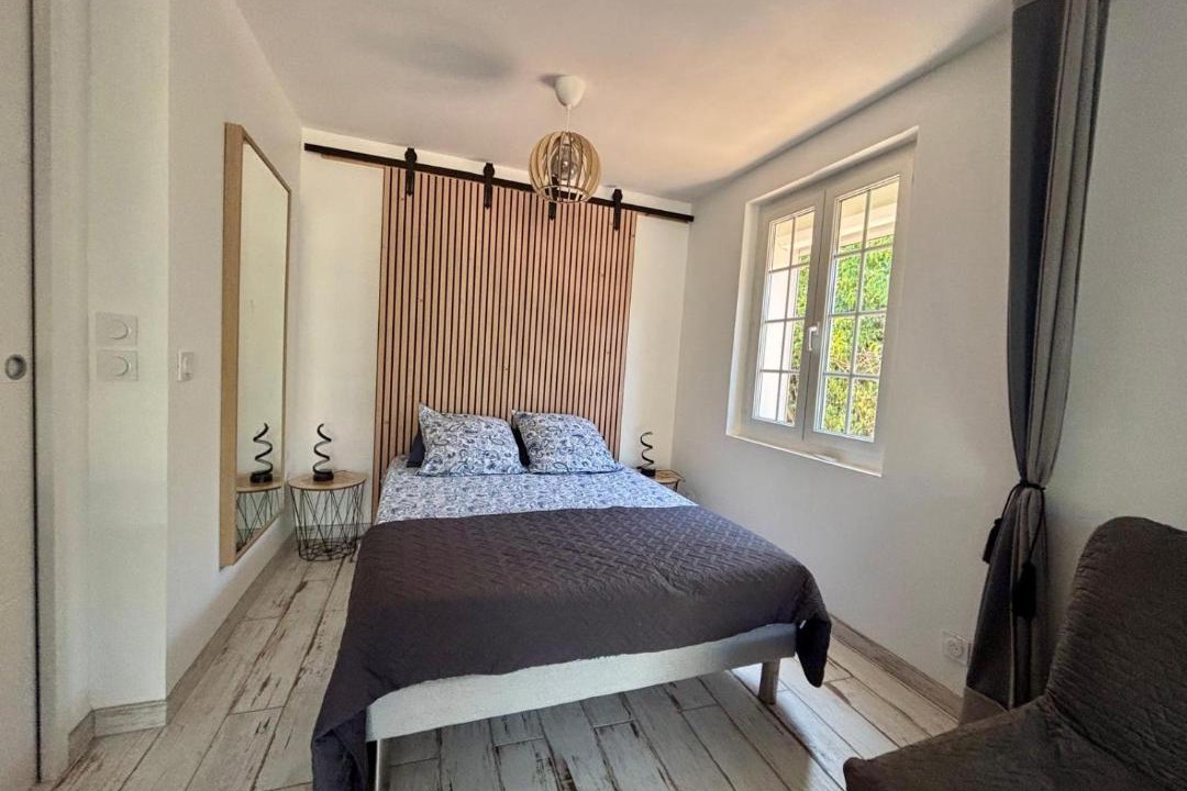 Photo of Bedroom in Tourves