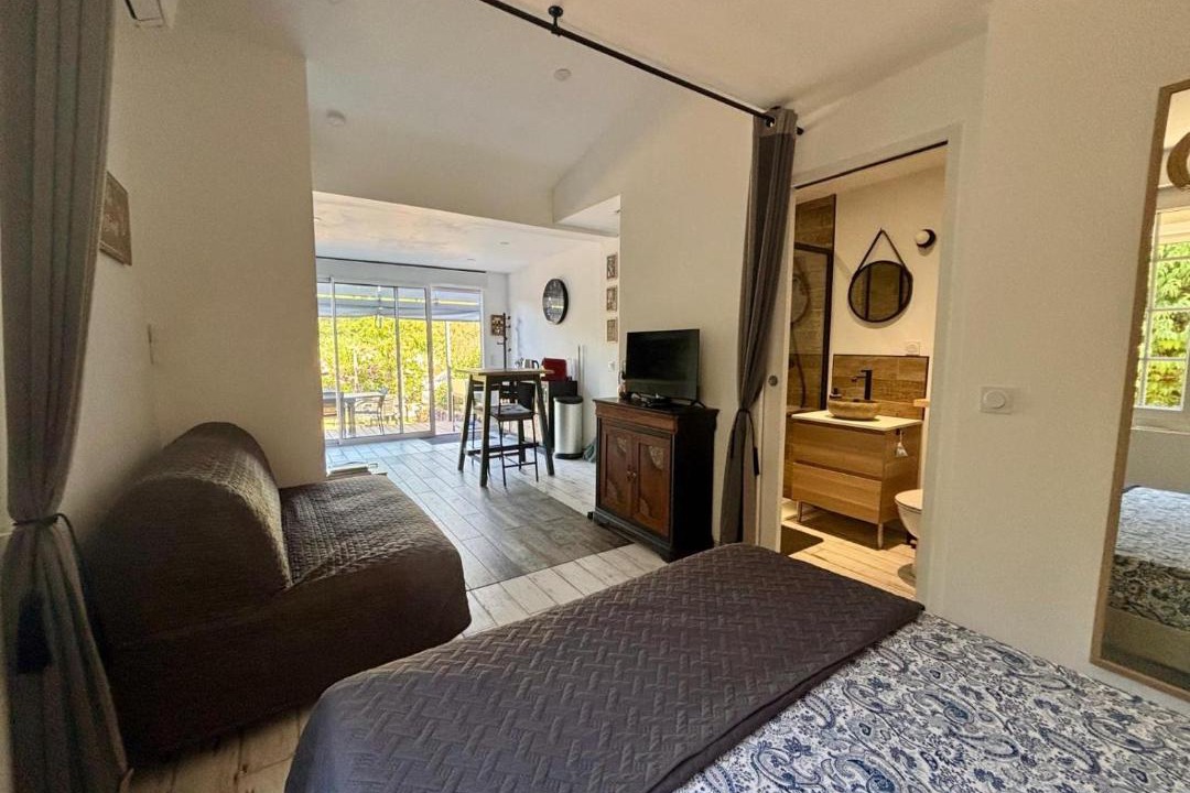 Photo of Bedroom in Tourves