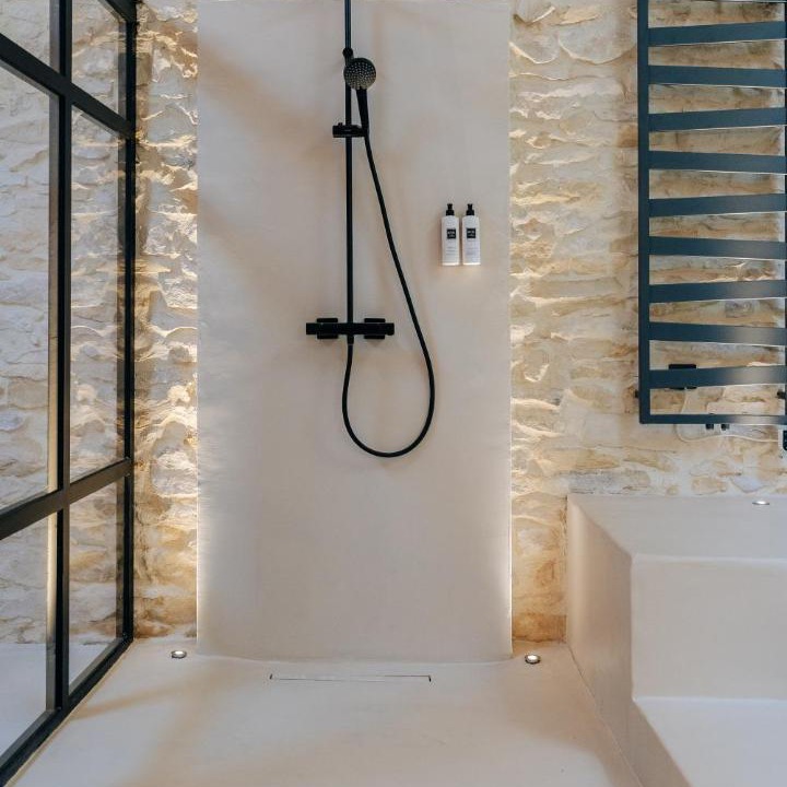 Photo of Bathroom in Tavel