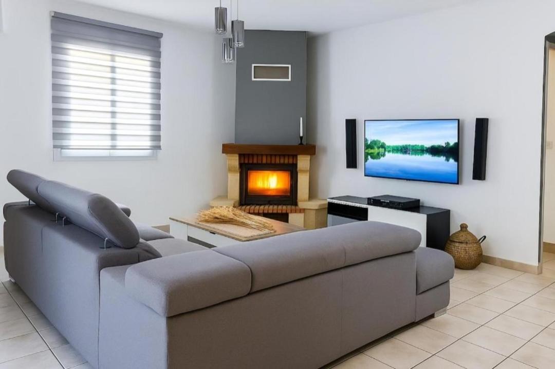 Photo of Livingroom in Orange