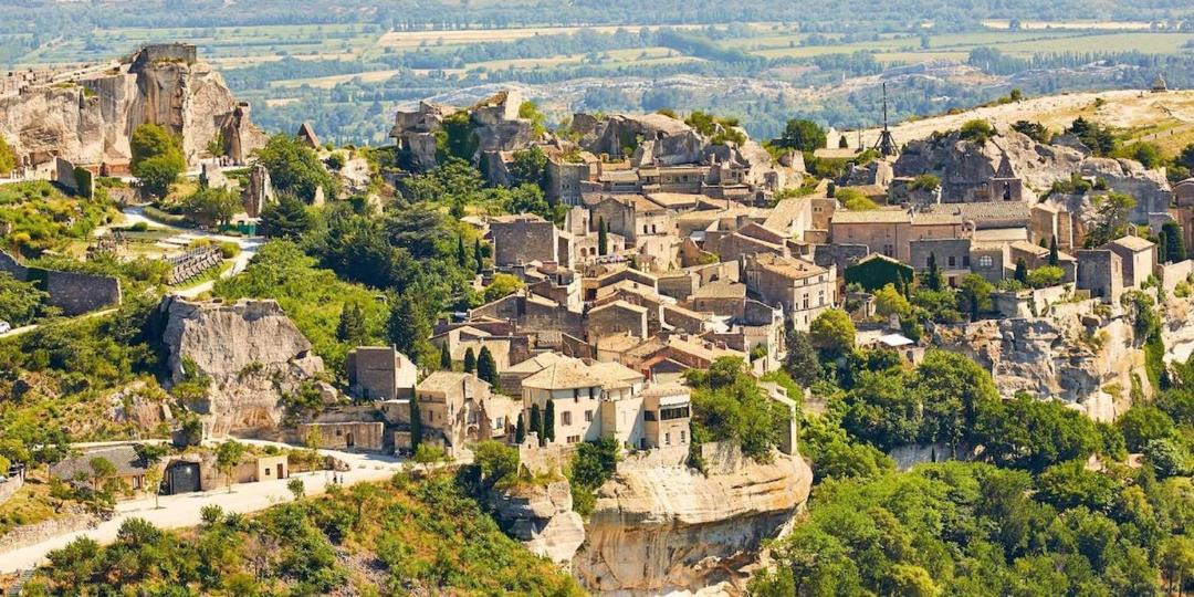 Photo of Buildings in Saint-Saturnin-les-Avignon