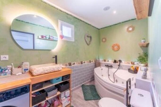 Photo of Bathroom in Saint-Saturnin-les-Avignon