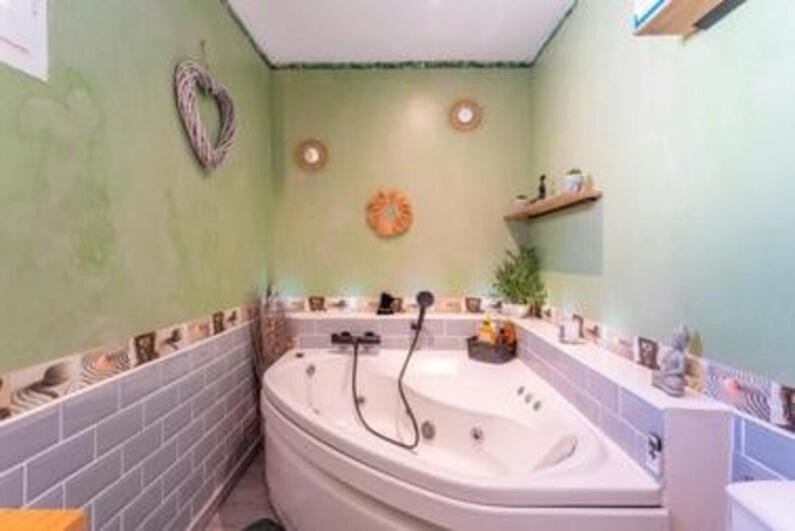 Photo of Bathroom in Saint-Saturnin-les-Avignon