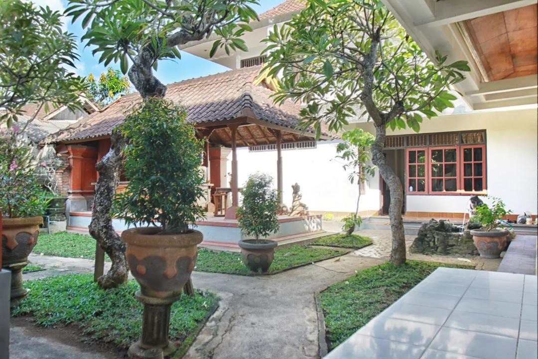 Photo of Buildings in Peliatan