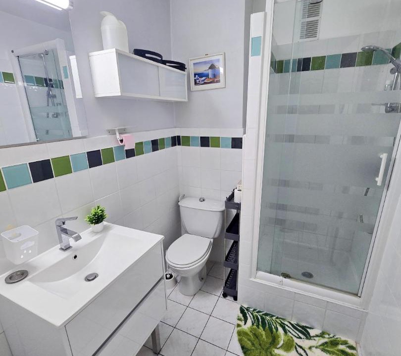 Photo of Bathroom in Greoux-les-Bains