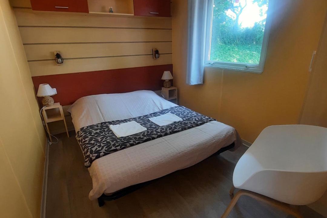 Photo of Bedroom in La Roque-d'Antheron