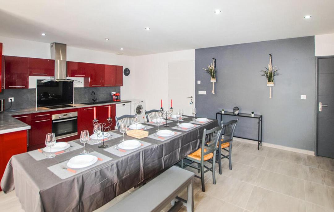 Photo of Kitchen in Morieres-les-Avignon