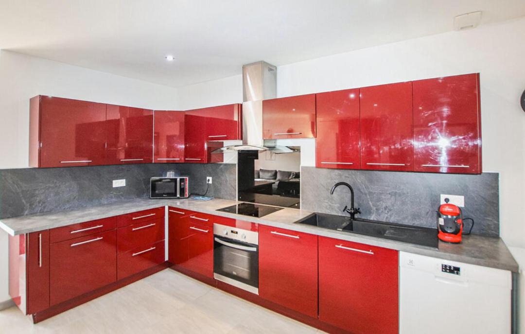 Photo of Kitchen in Morieres-les-Avignon
