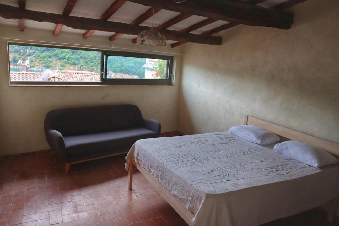 Photo of Bedroom in Bauduen