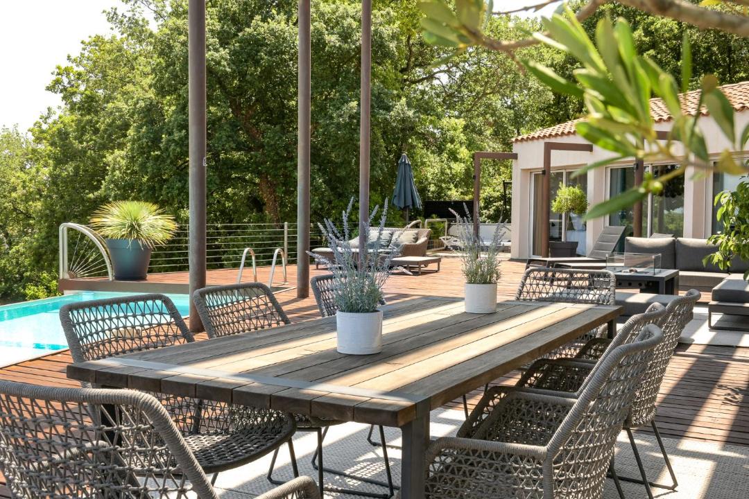 Photo of Patio Balcony in Rochefort-du-Gard
