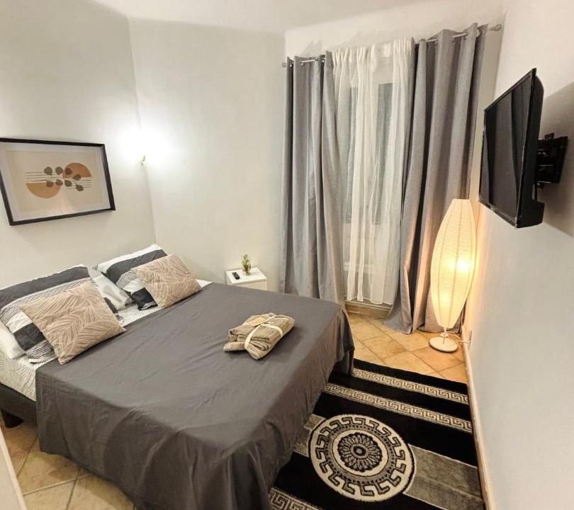 Photo of Bedroom in Saint-Lambert