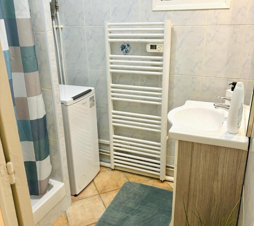 Photo of Bathroom in Saint-Lambert