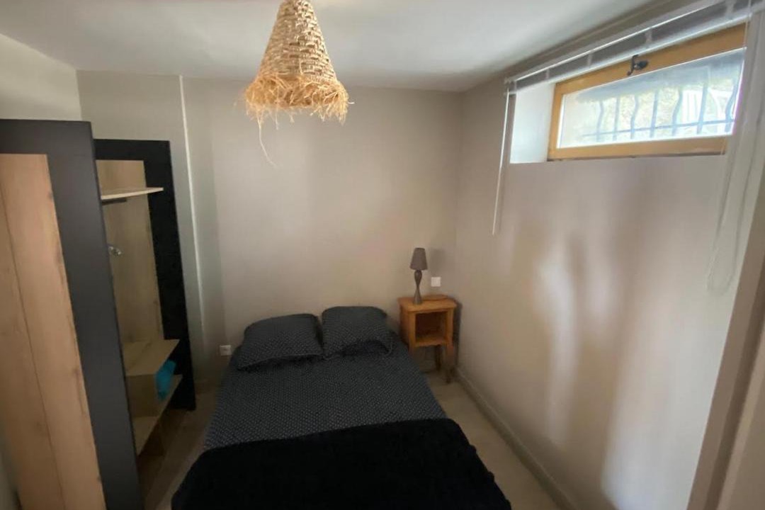 Photo of Bedroom in Saint-Mitre